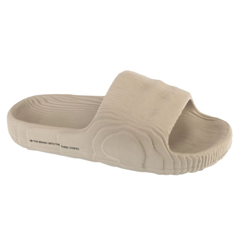 Adidas sussid