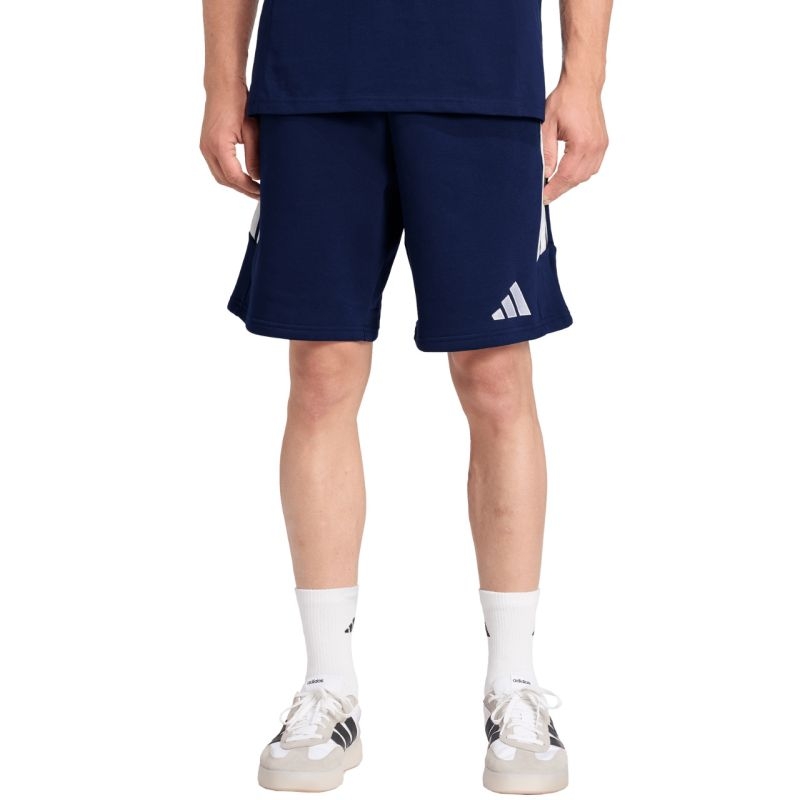 Adidas lühikesed püksid