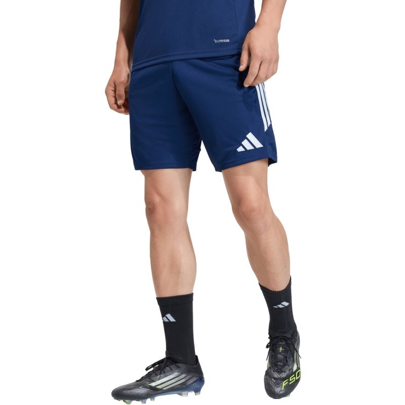 Adidas lühikesed püksid