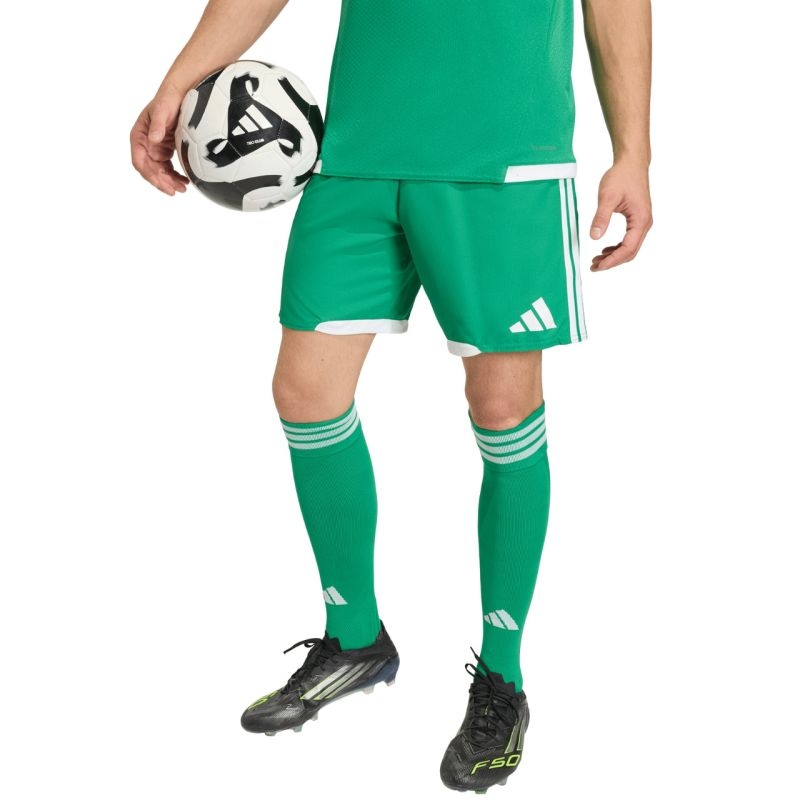 Adidas lühikesed püksid